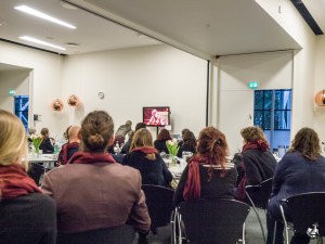 Der er topop på stemningen i vores pauselokale.